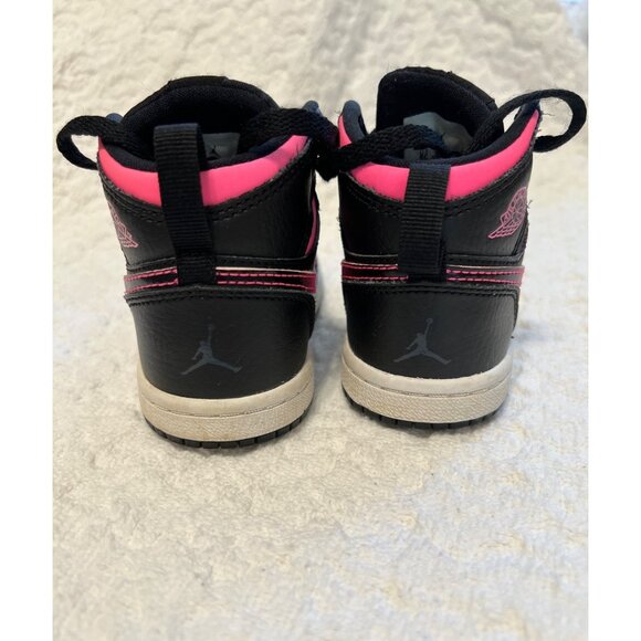 Nike Air Jordan 1 Retro High GS Black Hyper Pink Toddler Sneakers Size 6C - Picture 8 of 13